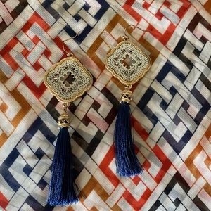 FINAL SALE: Drop Earrings